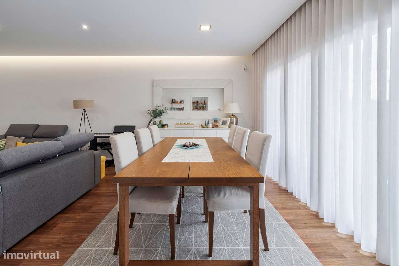 PARQUE LUSO - T3 com box 2 carros - Grande imagem: 2/32