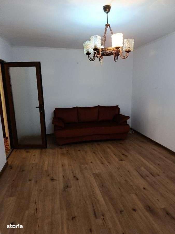 Tomis 3-apartament 2 camere decomandat cu gaze