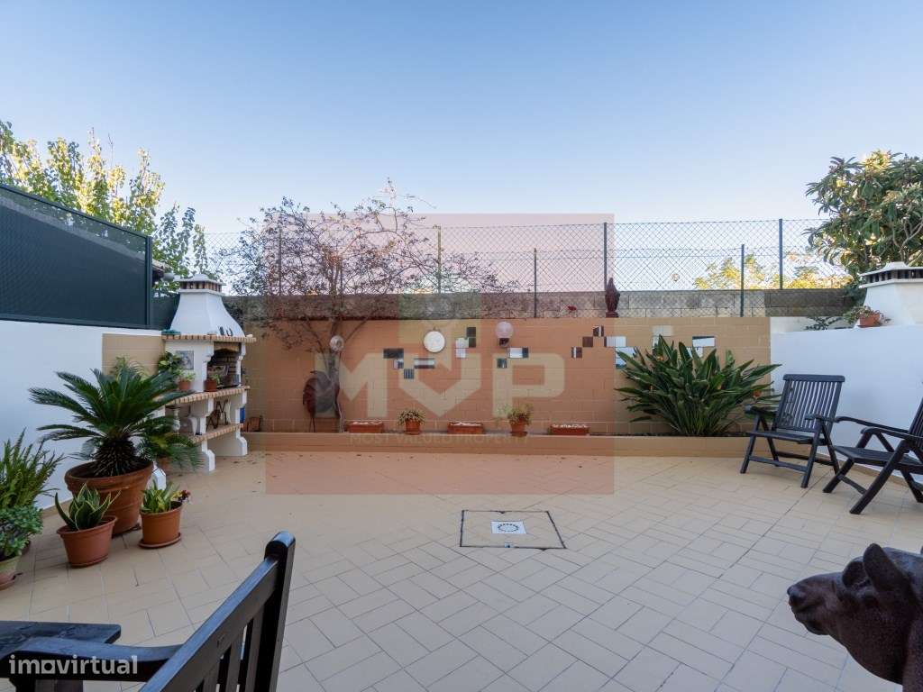 Moradia em banda V3 em Quelfes-14