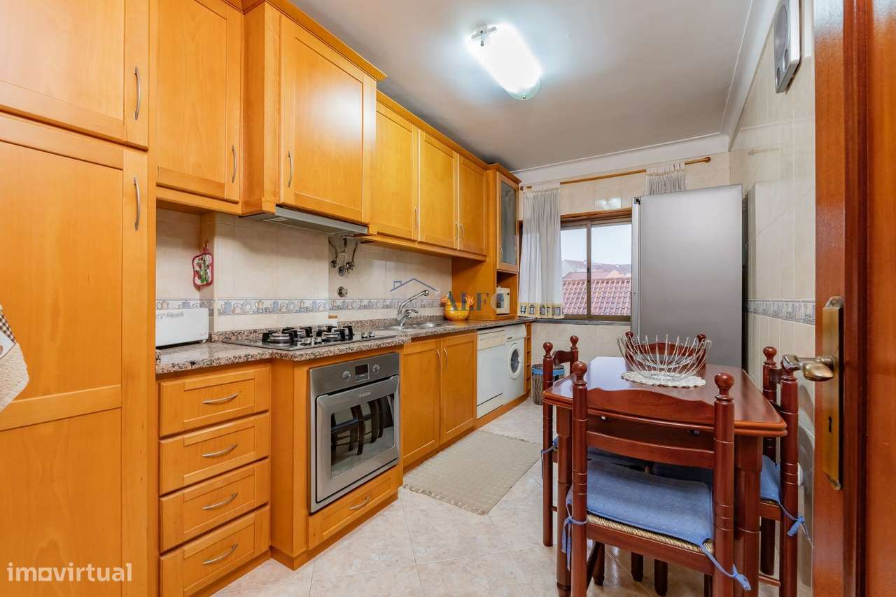 Apartamento T2 na Baixa da Banheira, com arrecadação - Grande imagem: 4/21