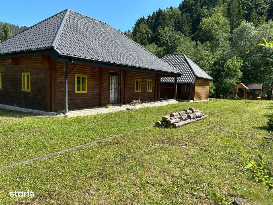 Casa de vacanta , zona Soarecului , Marginea - Imagine principală: 1/19