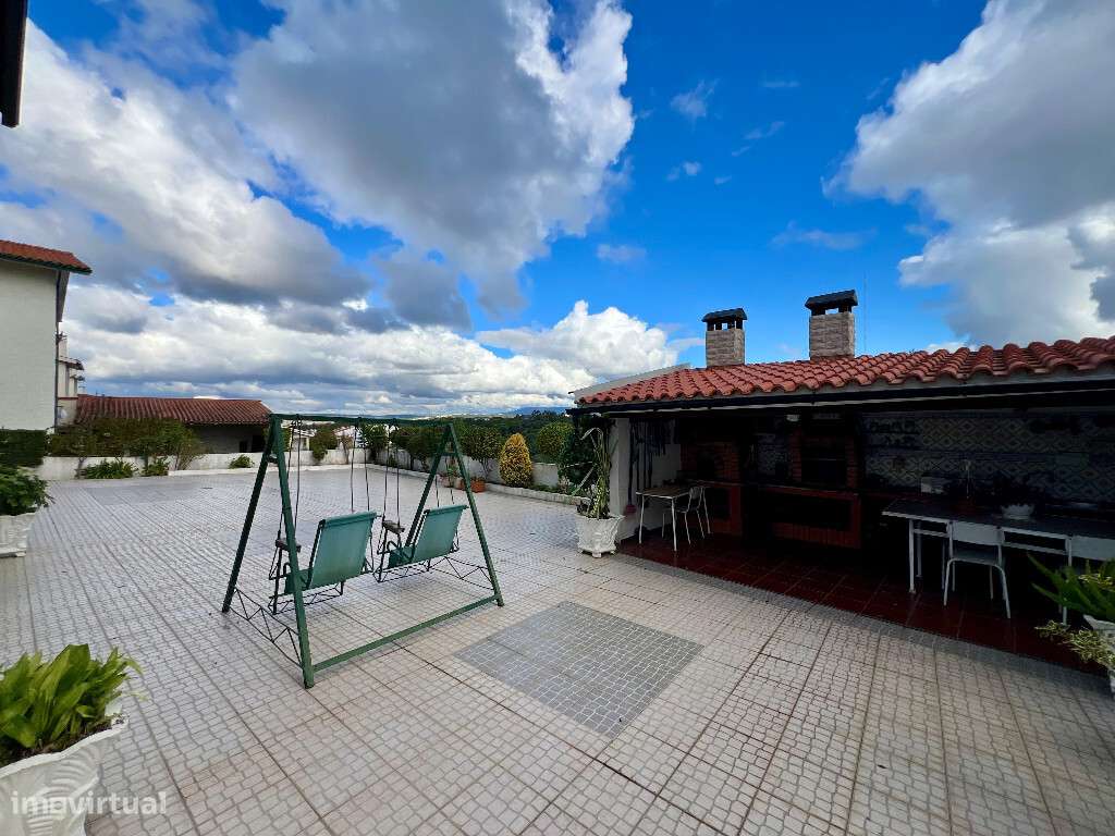 Moradia Isolada M6 com garagem em zona de Santa Clara - Grande imagem: 4/11