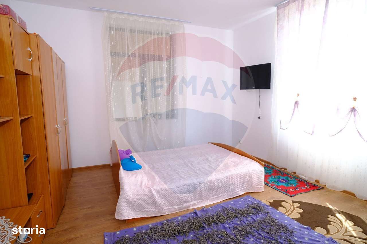 Casa renovata, mobilata si utilata, livada, Lita!-4