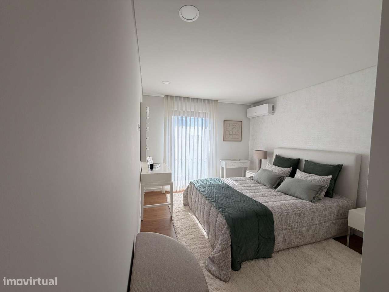 Apartamento T2 Duplex Mobilado na Av. Dr. Lourenço Peixinho-23