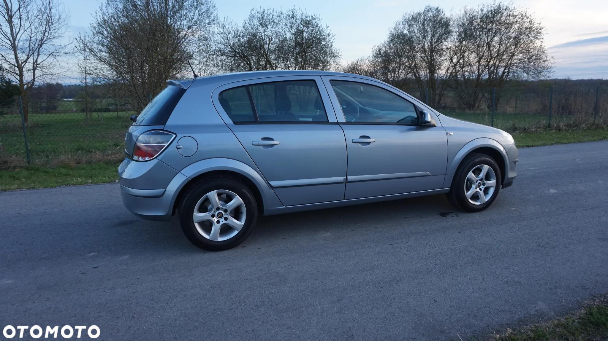 Opel Astra 1.6 Design Edition - 9