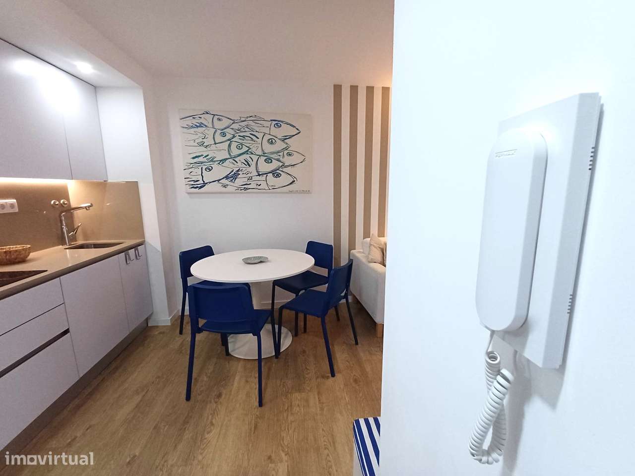 Apartamento T1 prédio recente perto da praia de Sesimbra - Grande imagem: 5/16