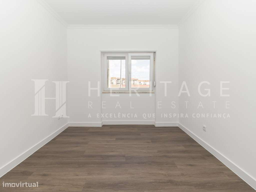 T2 totalmente remodelado na prestigiada Avenida do Bocage-20
