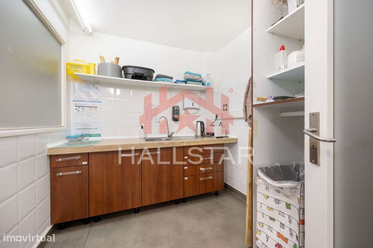 Trespasse / Clínica Médica Estética / Totalmente Equipado / Sismaria-25