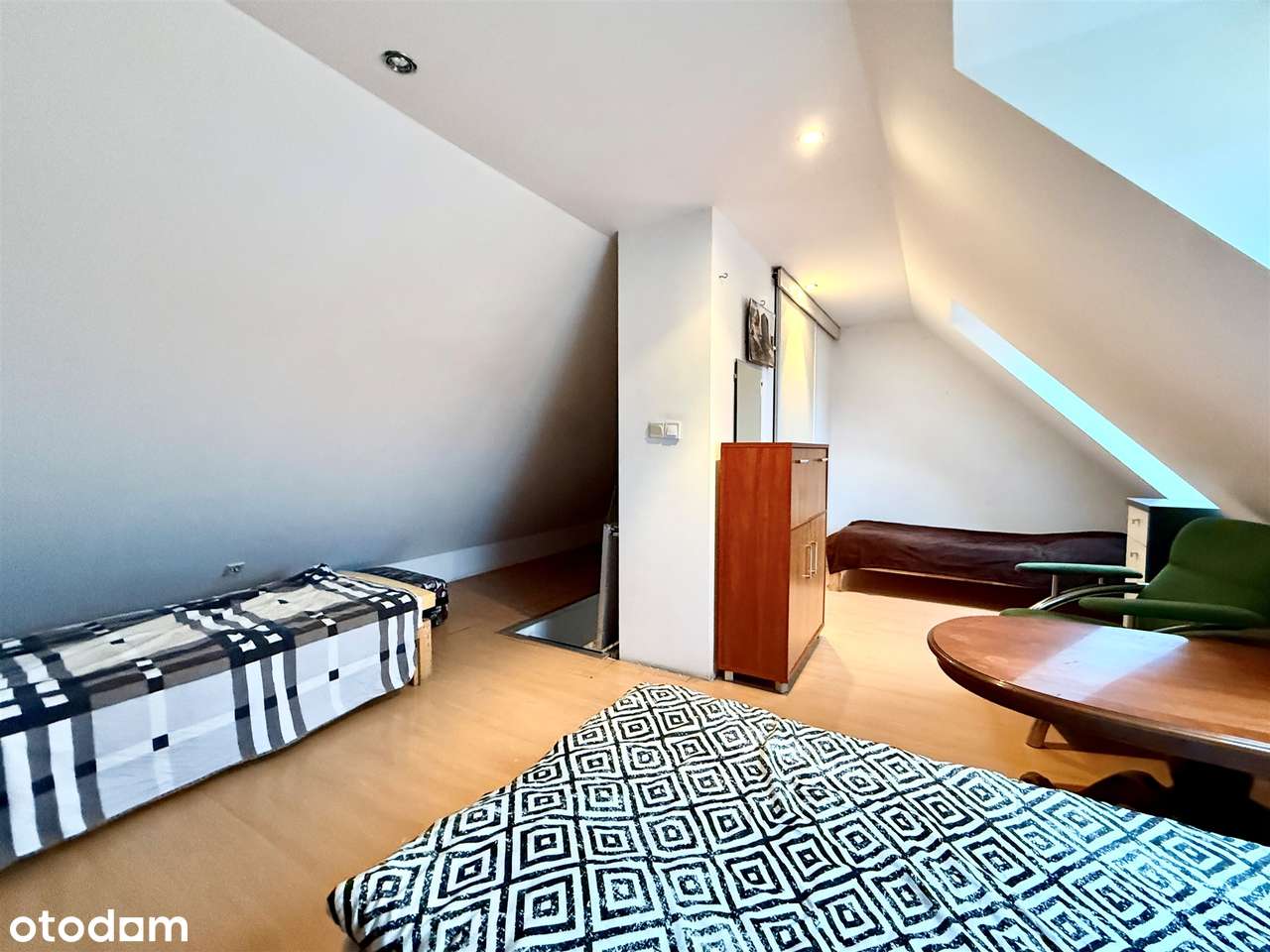 Duże dwupoziomowe mieszkanie na Przecławiu /balkon i dwie łazienki-11