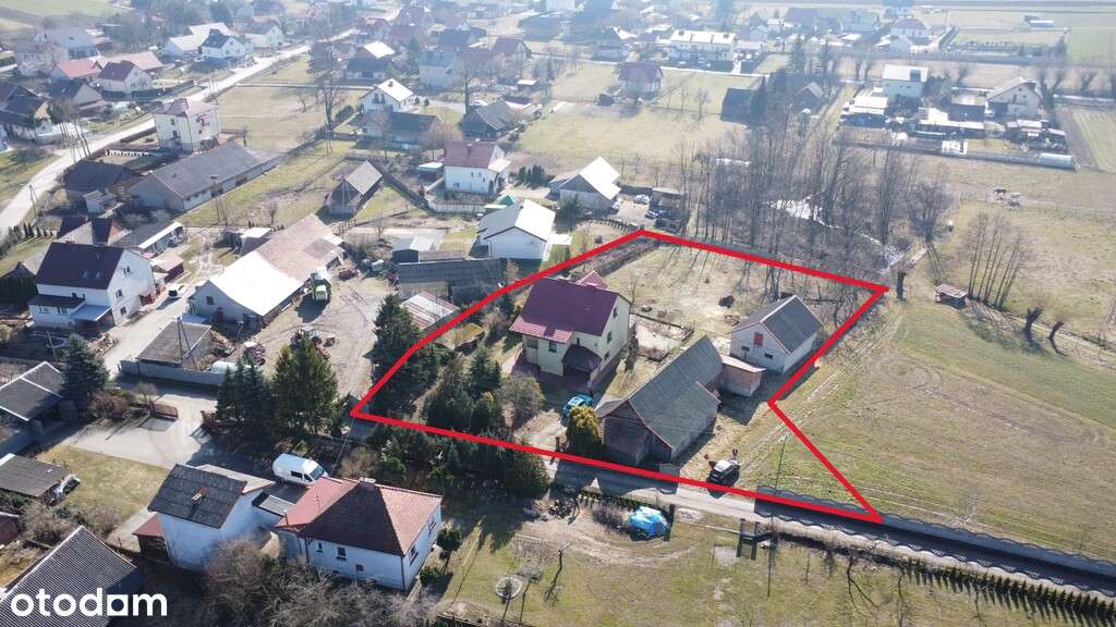 Dom z duszą na uboczu – cisza i przestrzeń-8