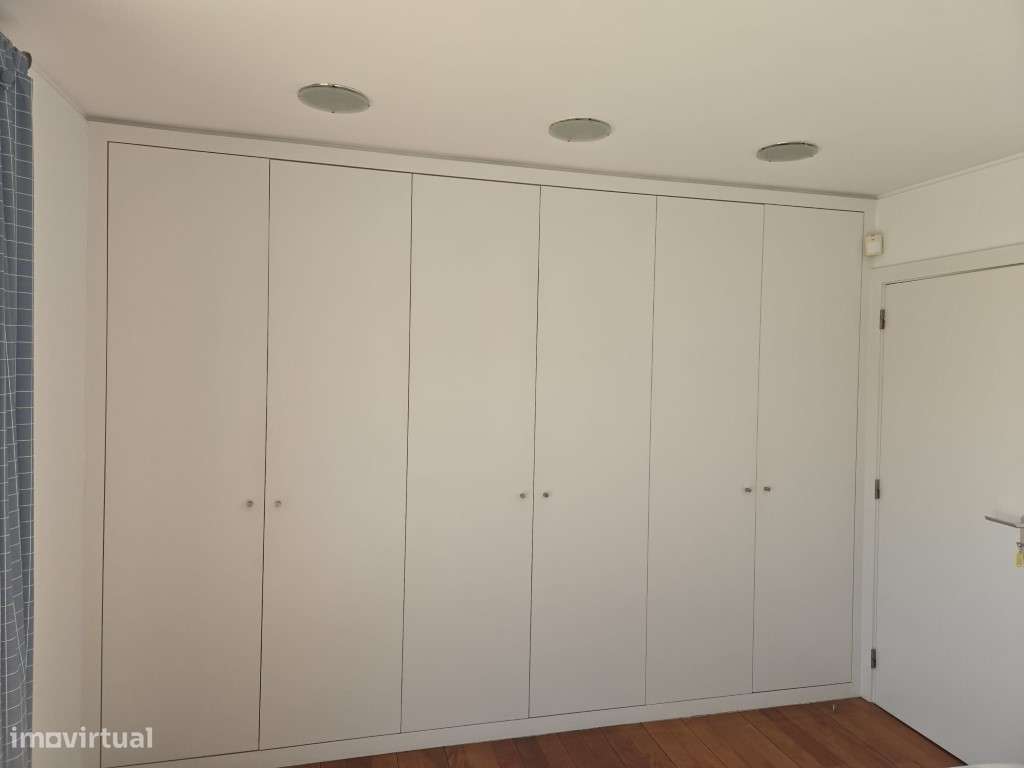 Moradia T5 com Terraço e Piscina-41