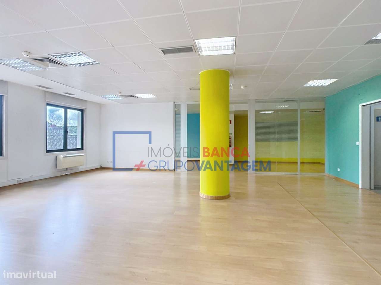 Escritório com 136m2 na Av. Columbano Bordalo Pinheiro - Grande imagem: 4/18