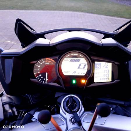 Yamaha FJR - 12