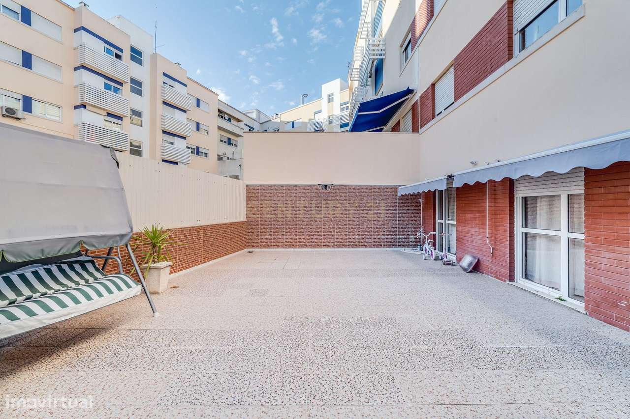 Apartamento T3 com Terraço de 70 m² e Box - Quinta do Castelo - Grande imagem: 5/23