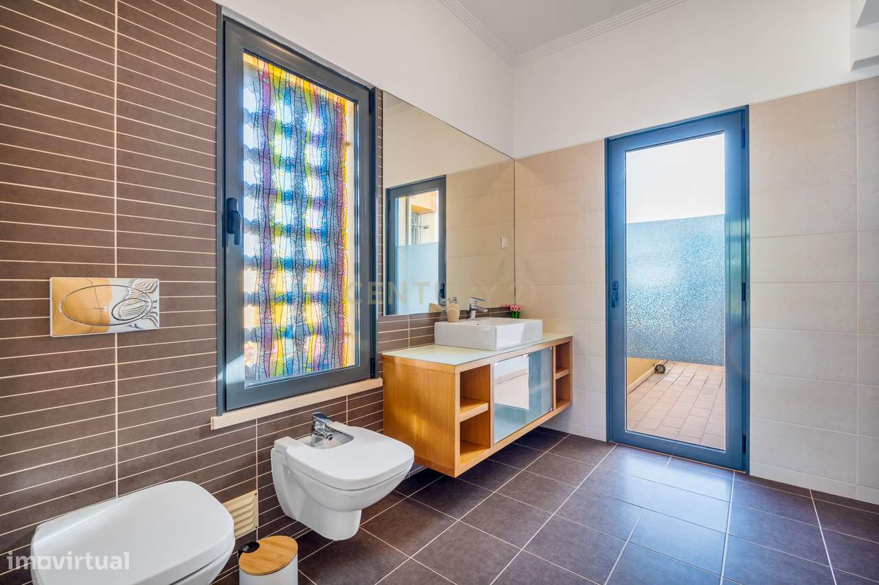 Moradia Unifamiliar de Prestígio | Guia – Albufeira | T4 | Piscina | J-29