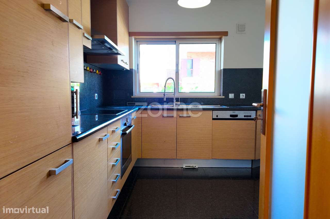 Apartamento T1 para arrendamento na Rua António Jardim em Coimbra - Grande imagem: 4/23