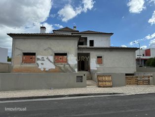 Moradia T4 com Garagem à Venda na Quinta da Serralheira - Grande imagem: 2/18