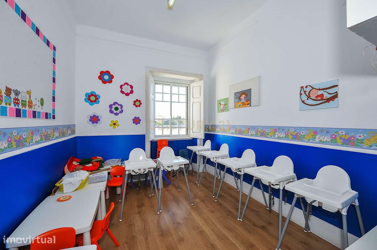 Imóvel com negócio (colégio)– Centro da Parede, Cascais-44