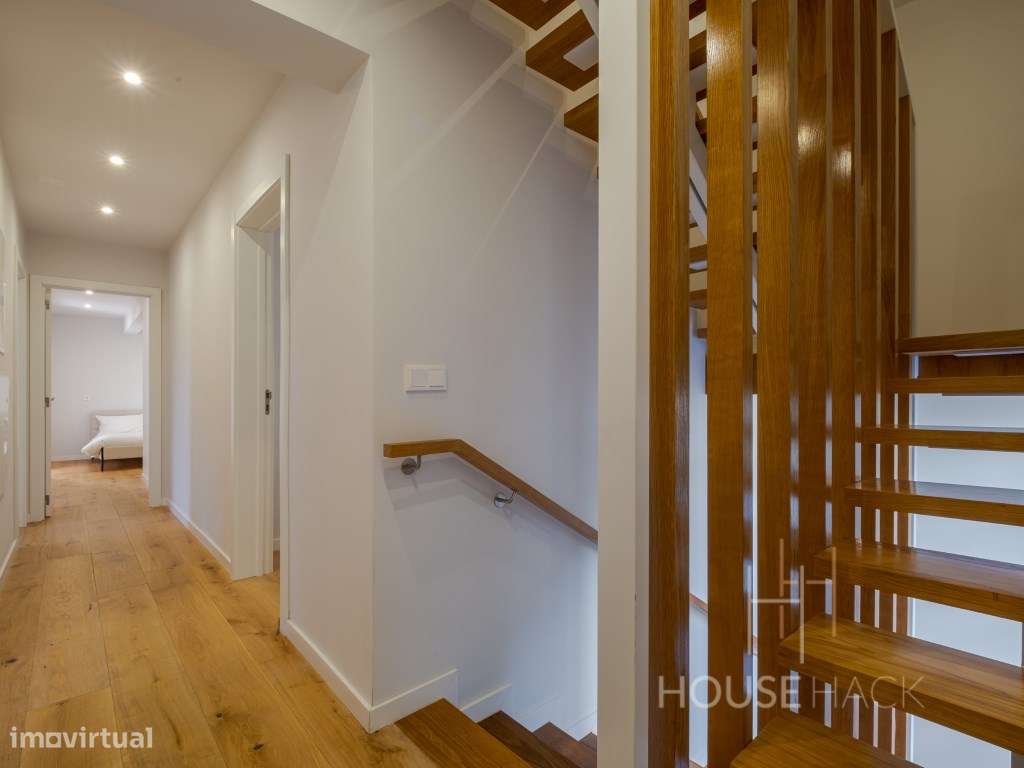 Moradia isolada T6 com Piscina | Aroeira Central | 4 Suites-14