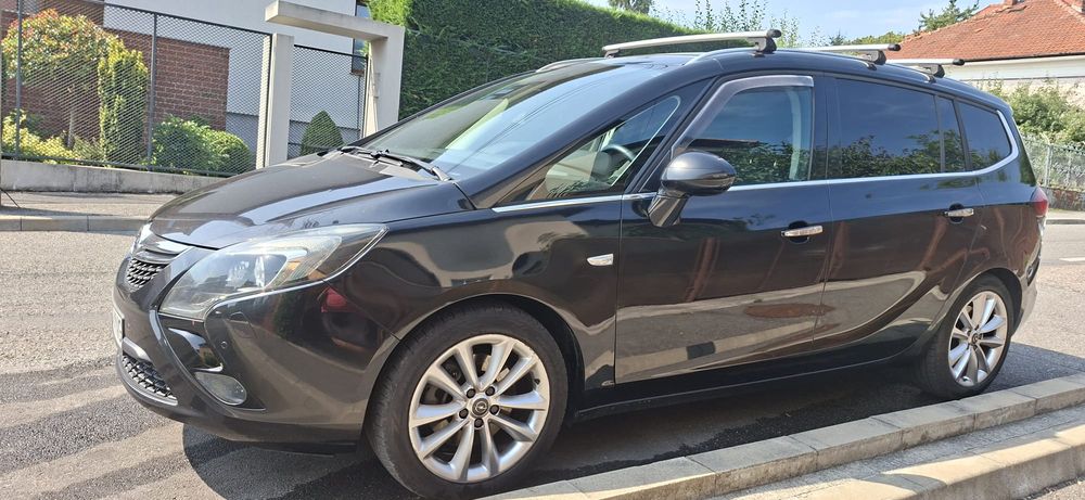 Opel Zafira Tourer 2.0 CDTI Automatik Edition 2012