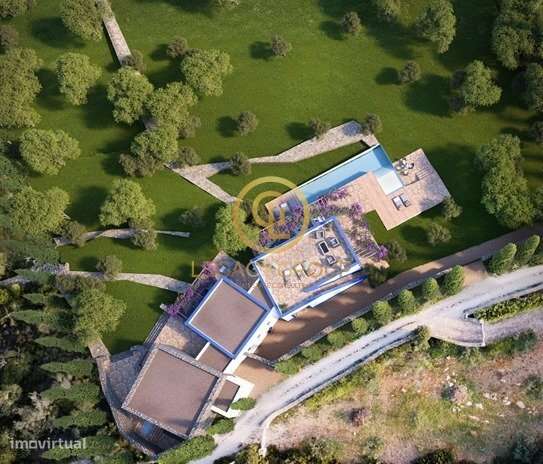 Terreno com licença de construção levantada em Santa Barbara de Nexe - Grande imagem: 1/38