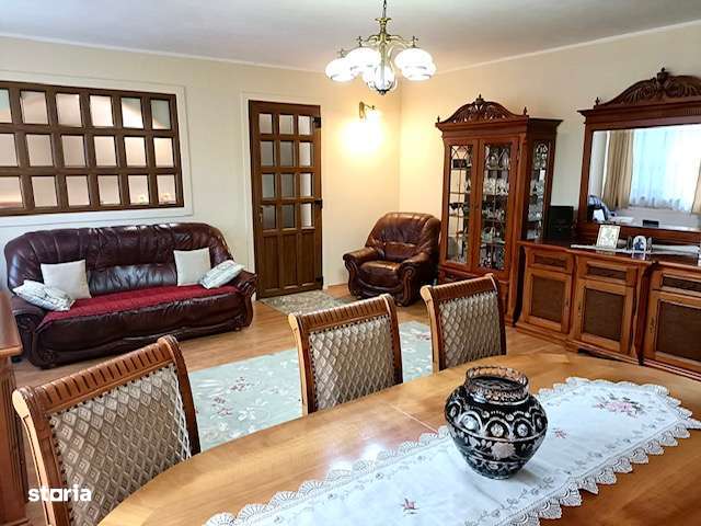 Două case zona Ultracentrală P+E 160 mp respectiv Parter 80 mp - Imagine principală: 5/20