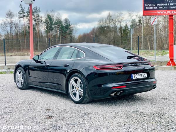 Porsche Panamera 4S - 11