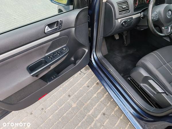 Volkswagen Jetta 1.4 TSI Comfortline - 26