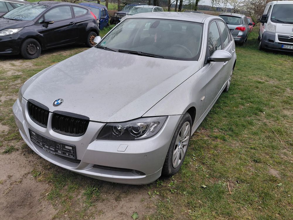 BMW 3 Series E90/E91/E92/E93 320i 2008