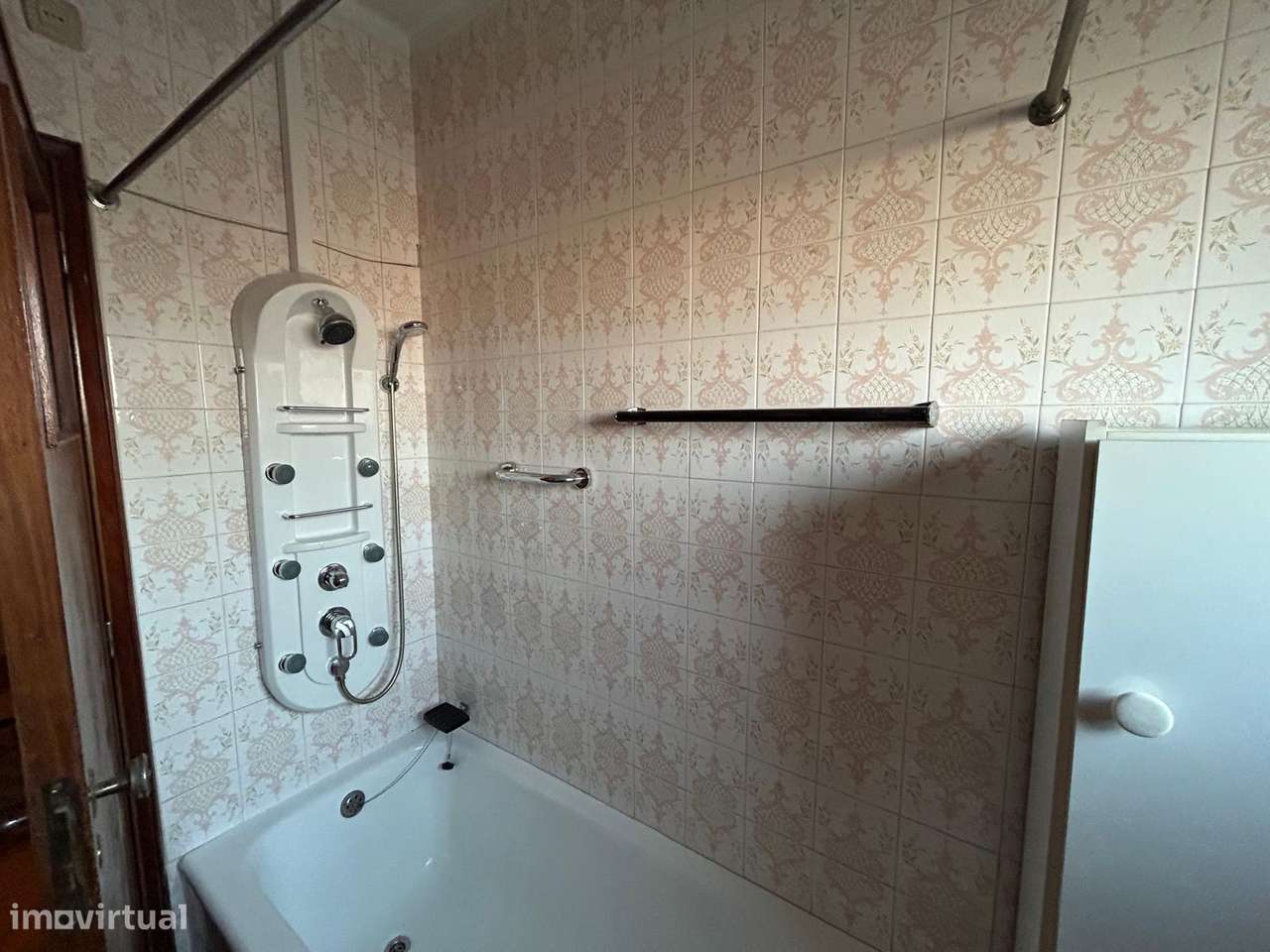 Moradia T5 com 3 frentes Rio Tinto-21