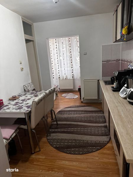 Vand apartament 2 camere etaj 1