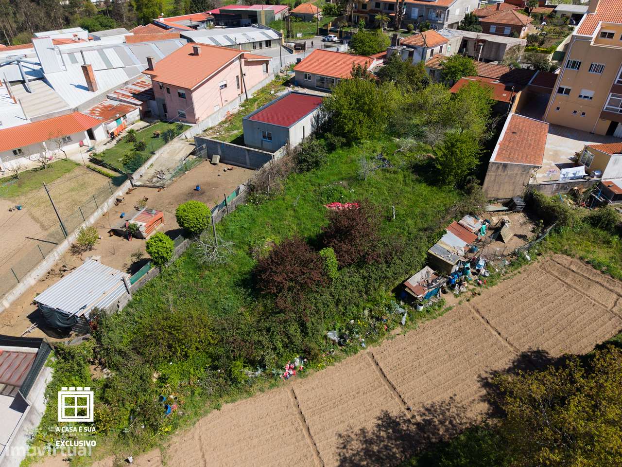 Moradia com duas habitações independentes em Lourosa - Exclusivo-39