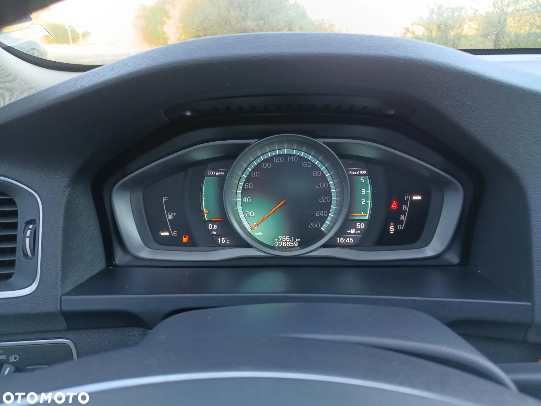 Volvo V60 D5 Drive-E Momentum - 12