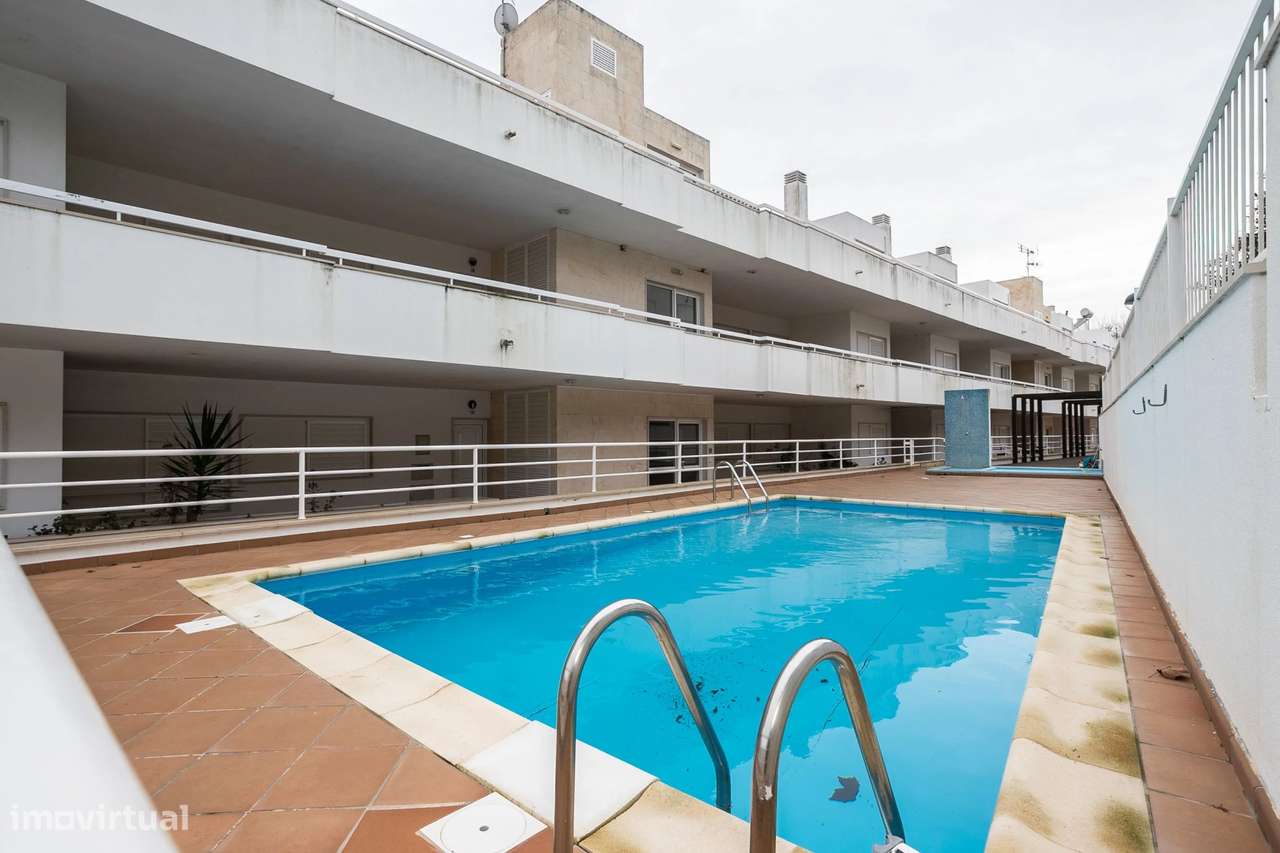T2 em Santa Luzia  com piscina, terraço e estacionamento - Grande imagem: 4/26