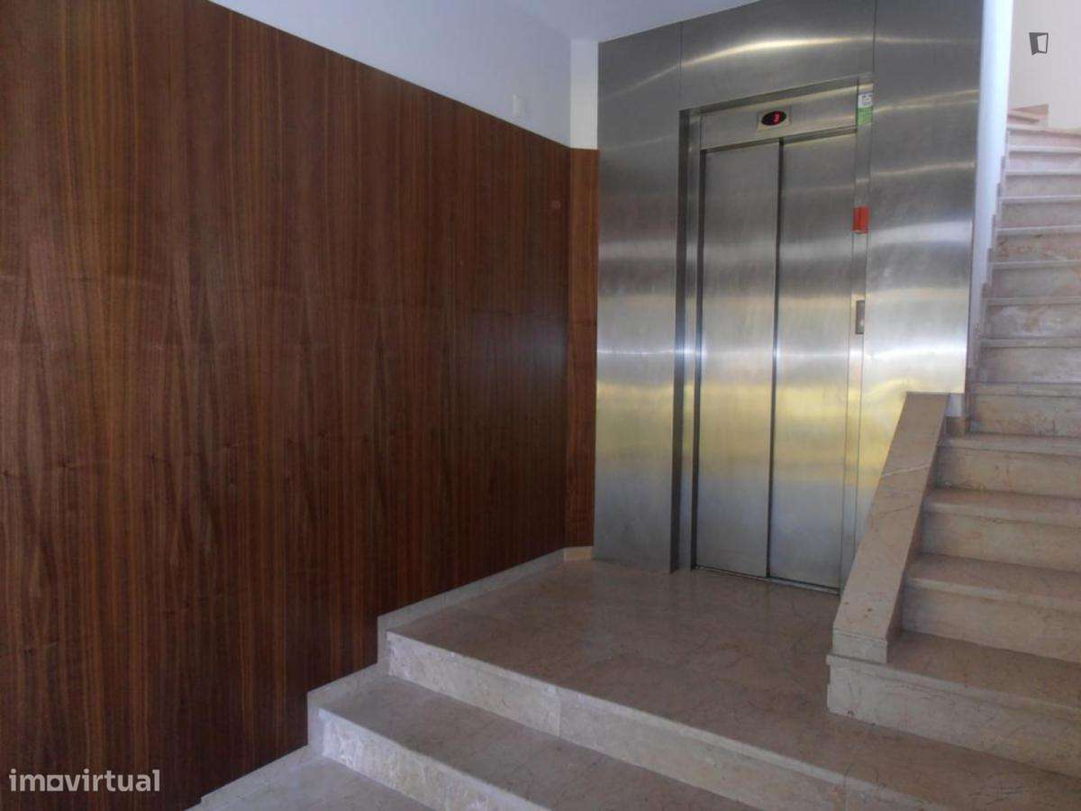 Apartamento com 1 quartos - localizado em Santo Ildefonso Porto - Grande imagem: 3/10