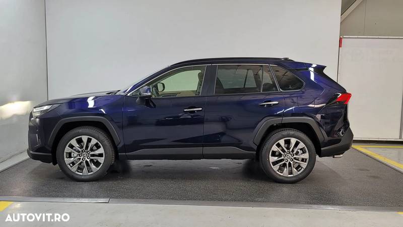 Toyota RAV4 - 6