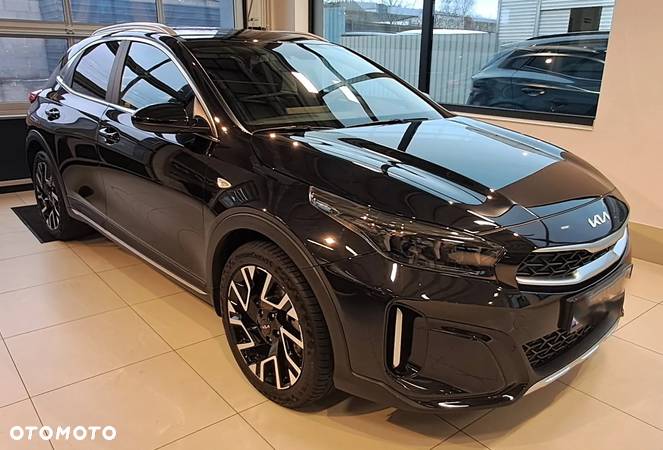 Kia XCeed 1.5 T-GDI M - 2