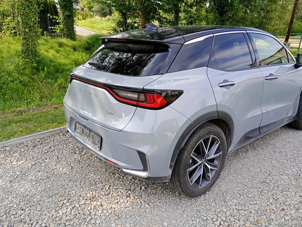 Lexus LBX 1.5 Hybrid Vibrant Edition AWD 2024