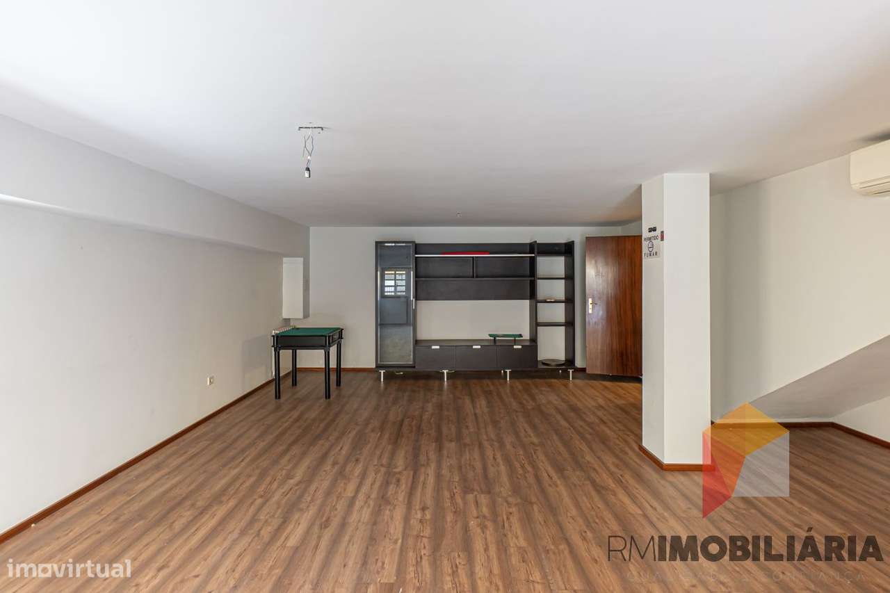 Moradia T4 em Fânzeres-42