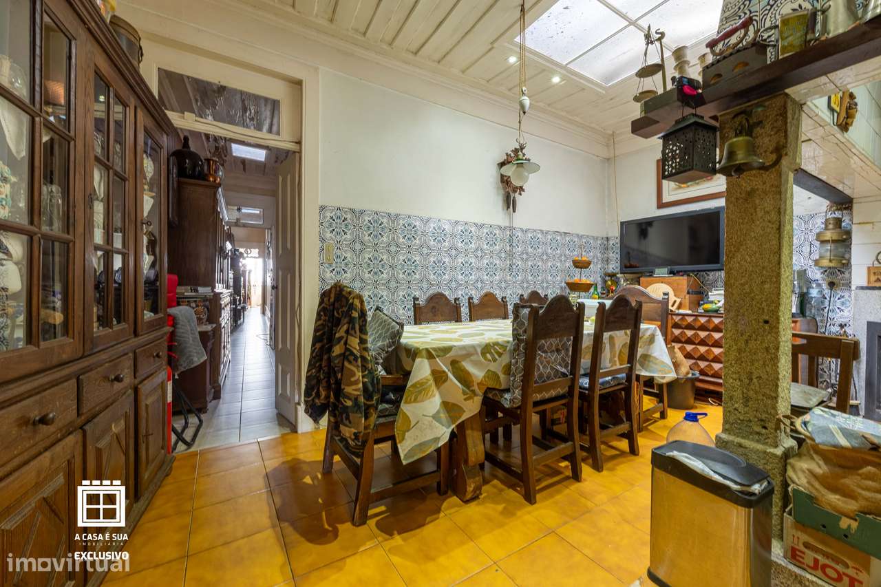 Moradia no centro de Ovar com excelente potencial - Exclusivo-7