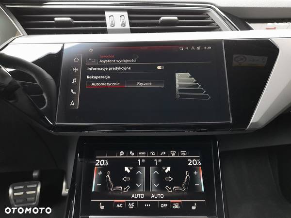 Audi e-tron - 27