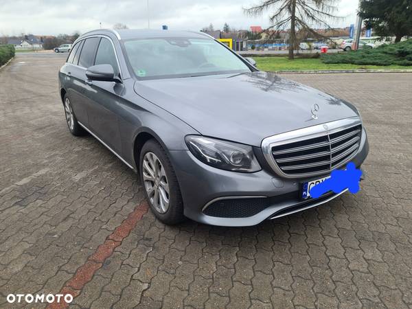 Mercedes-Benz Klasa E 220 d T 9G-TRONIC Exclusive - 3