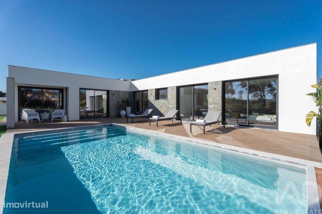 Casa / Villa T4 em Reguengo Grande de 198,00 m2 - Grande imagem: 2/21