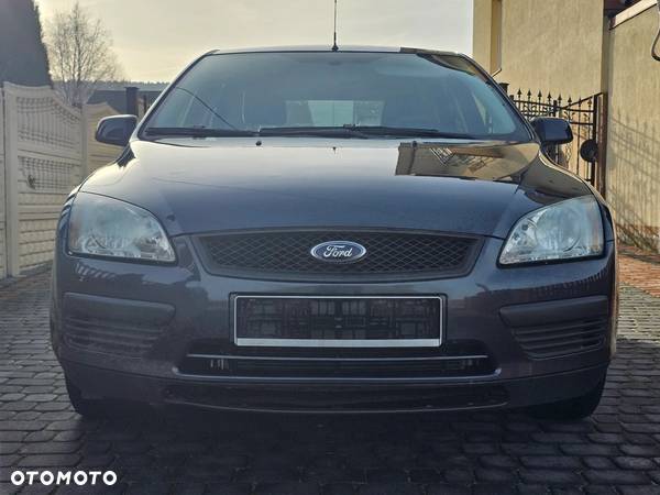 Ford Focus 1.6 16V Ambiente - 11