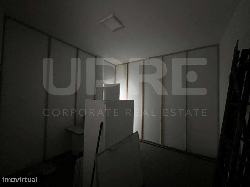 ARMAZÉM INDUSTRIAL c/ Ponte rolante | ARRENDA | RIO TINTO - Grande imagem: 5/6