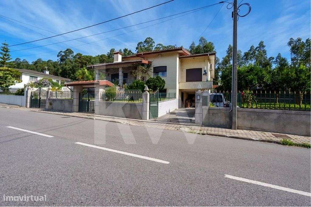 Moradia Independente T6 c/ Anexos, Armazém e Terreno p/ Construção - M - Grande imagem: 4/36