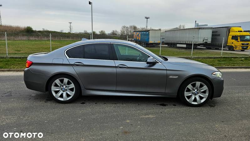 BMW Seria 5 530d xDrive - 4