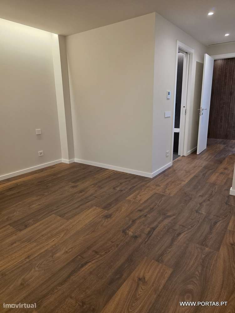 Apartamento T3 Novo com garagem-12