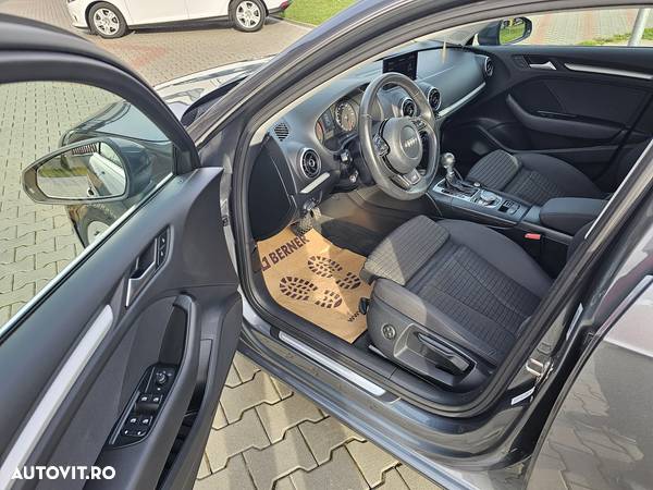 Audi A3 1.6 TDI Sportback (clean diesel) S tronic S line Sportpaket - 7