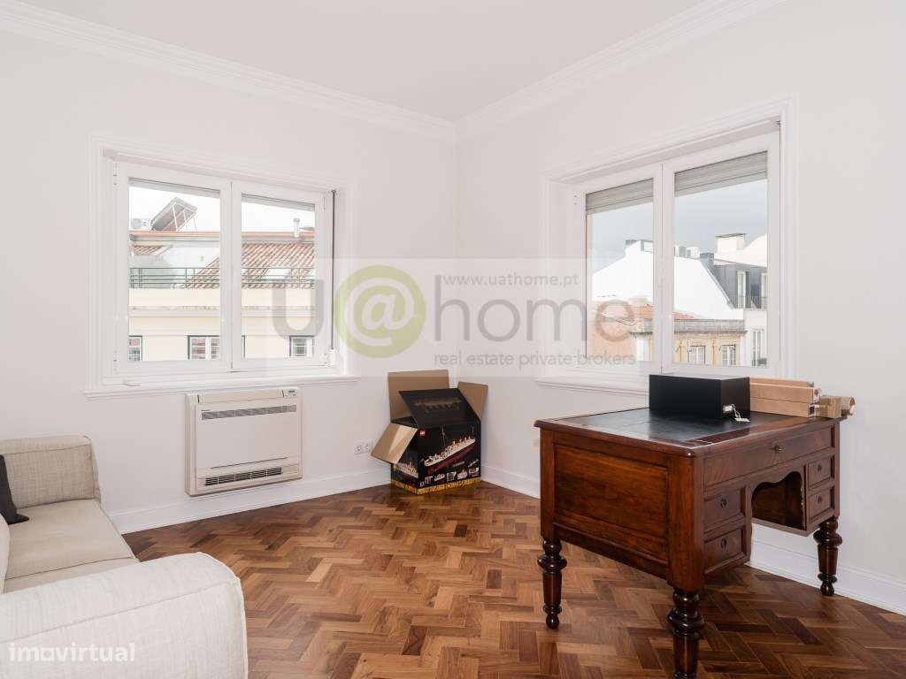 Apartamento T4+ 1 na Lapa-28